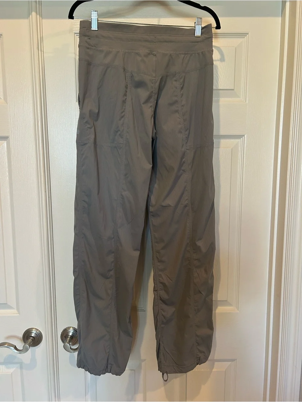 Lululemon Sz 8 regular, Dance Studio pants, EUC - Picture 7 of 7